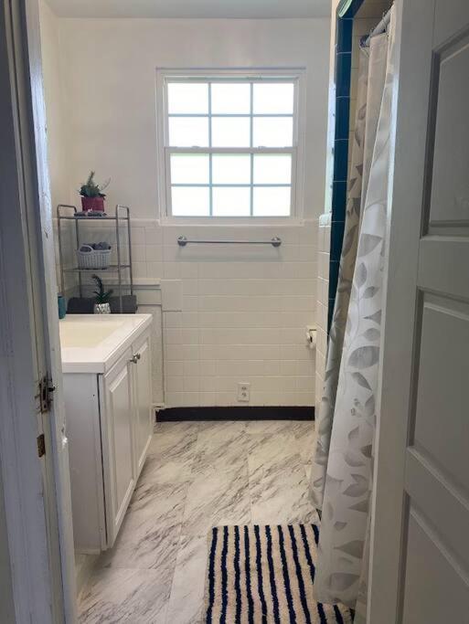 Cozy Home, King Bed, 3 Bedrooms,Close To Downtown Beaches Towncenter Jacksonville Exterior photo